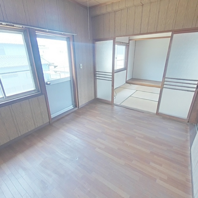山県市高富の一戸建ての居間・リビング