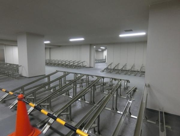 【駐車場】
