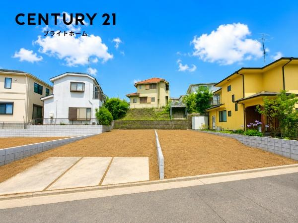 横浜市青葉区荏田町の新築一戸建の外観|同仕様物件もご案内をさせて頂きます。
お車でご自宅まで送迎承ります。