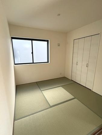 リーブルガーデン服部 ２号棟 ／新築一戸建の内観：施工例|■日当たりのよい明るい雰囲気の洋室です！■