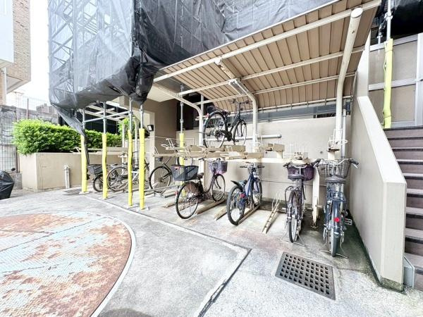 クレアコート三ツ境の駐車場