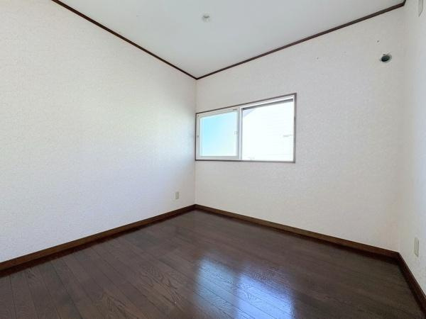 横浜市旭区川島町の中古一戸建の洋室