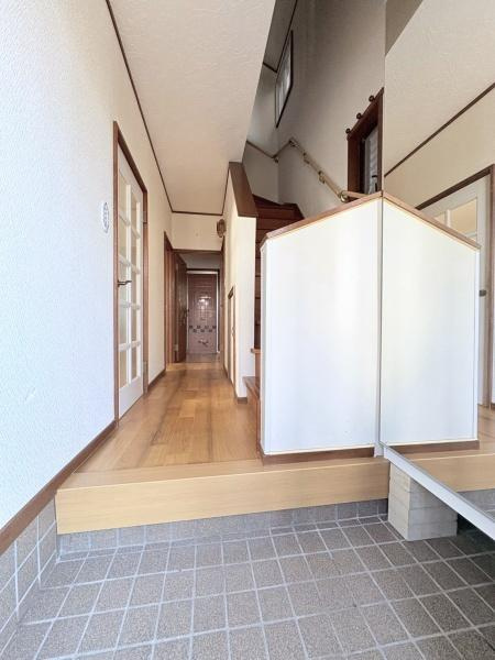 横浜市旭区川島町の中古一戸建の玄関