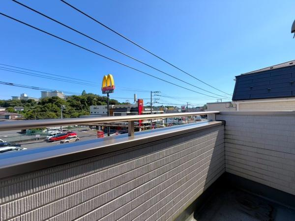 横浜市戸塚区平戸５丁目の中古一戸建のバルコニー