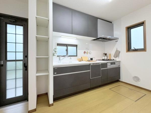 藤沢市宮原の中古一戸建のキッチン