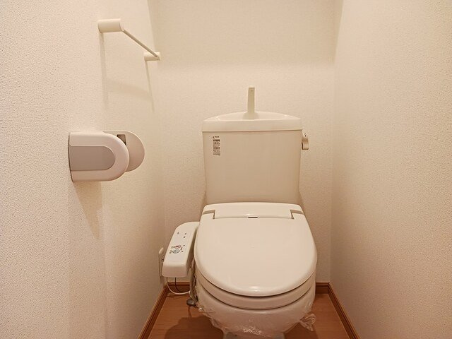 アイレＢのトイレ|ゆったりとした空間のトイレです