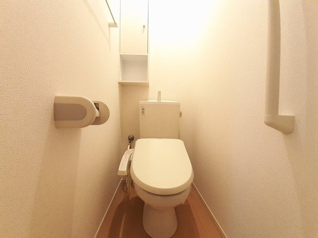 サン・ヴィレッジのトイレ|ゆったりとした空間のトイレです