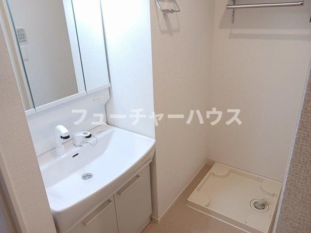イーストウィン水野Ａの洗面所|脱衣スペースもあります