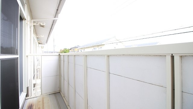 フローラル内藤Ｅのバルコニー|落ち着いた時間を過ごせるバルコニーです