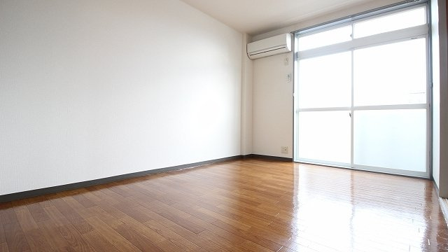 フローラル内藤Ｅの居間・リビング|おしゃれな内装です