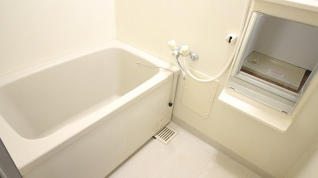 フローラル内藤Ｅの浴室|お風呂です