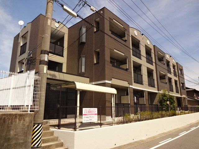アンソレイエの外観