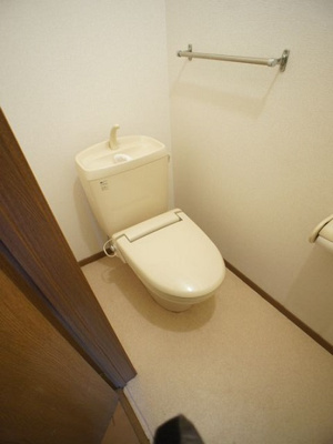 【トイレ】 | ヴィラルミエールＡ | 洋式の水洗トイレです♪