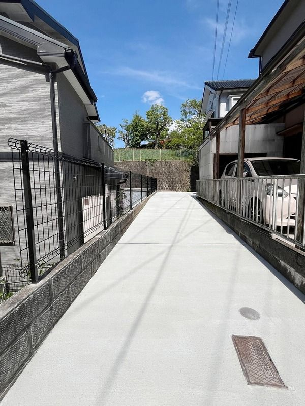 尊延寺戸建ての駐車場