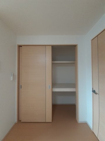 エレガンスの収納