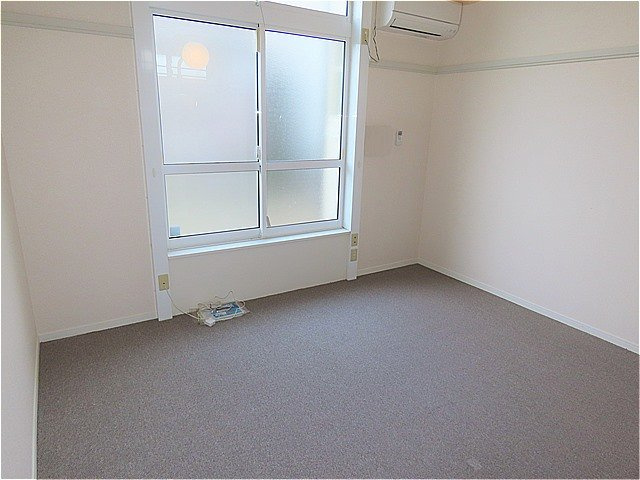 レオパレスソレイユの居間・リビング|105・106号室は家具無のお部屋です