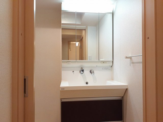 トーク鷹の羽Ⅲの洗面所