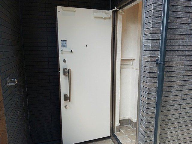 レヴァータの玄関