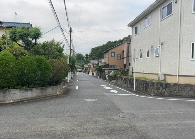 【前面道路含む現地写真】 | ハザードマップは自然災害による被害を予測し、その被害範囲を地図上で表したものです。近年特に災害が多くなっていますので、事前に調査すると安心できます。ハザードマップは国交省のホームページをご覧ください。