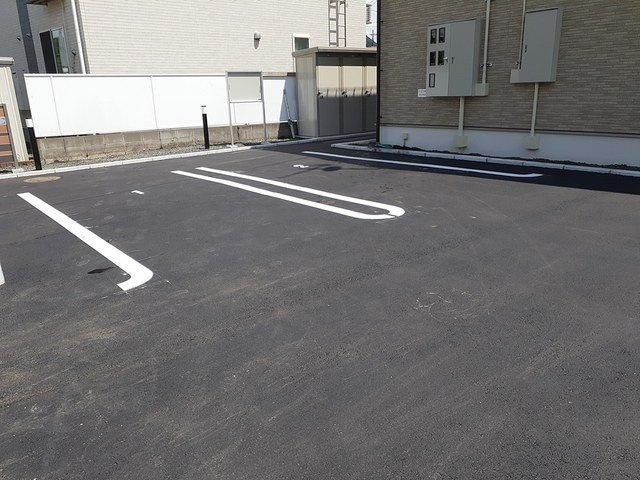 ビスターリＣの駐車場|車をお持ちの方に嬉しい駐車場付きの物件です