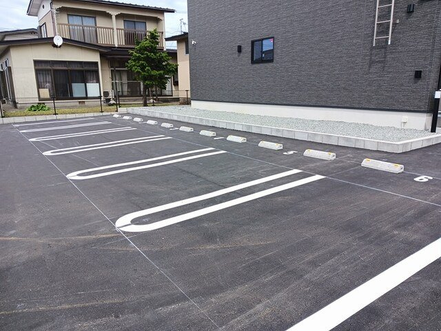 ヒカルサ仁井田の駐車場|駐車場完備です