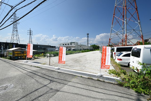 尼崎市田能6丁目建築条件無し土地の外観|南向き接道。幅員約5ｍなので、大型車も走行できます。