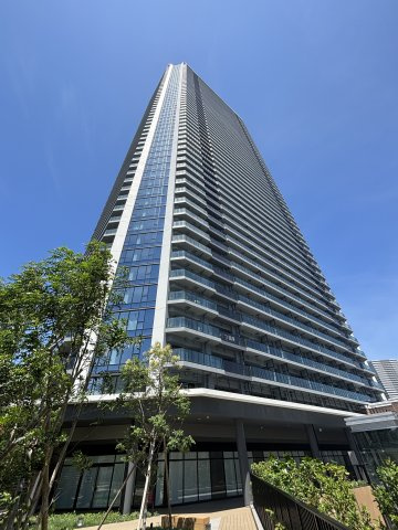 58階建の超高層タワーマンション、制震構造採用