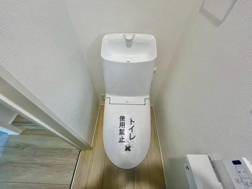 貝塚市脇浜４丁目戸建てのトイレ|コンパクトで使いやすいトイレです