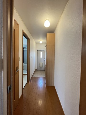 アルマーニ　Ⅱの玄関