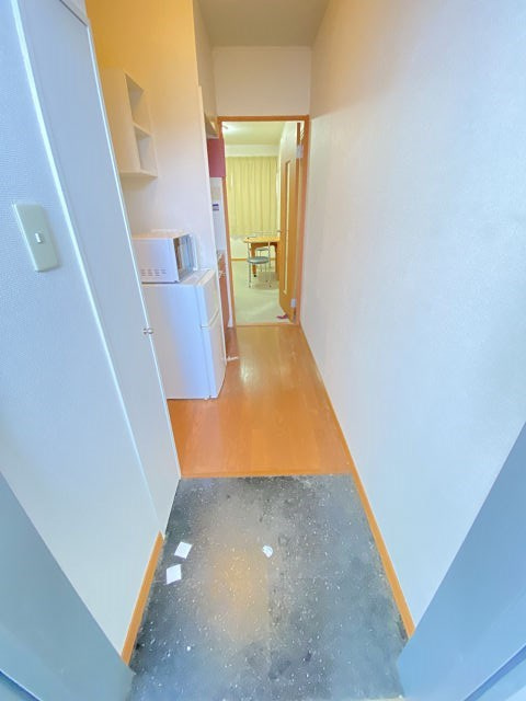 レオパレスサンハイム東難波の玄関