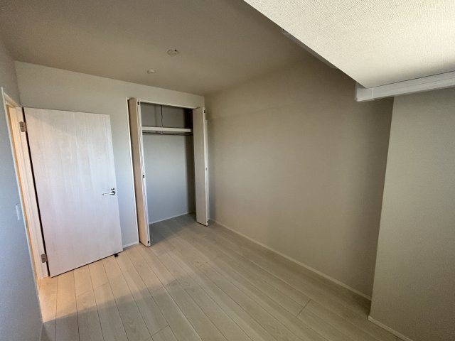 ベアーズコート北谷上勢頭ヒルズの洋室