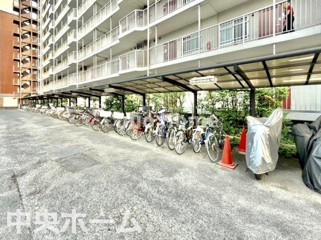 東陽町スカイハイツの駐輪場|【自転車置き場】最新の空き状況や費用などの詳細は担当スタッフまでお問い合わせください。