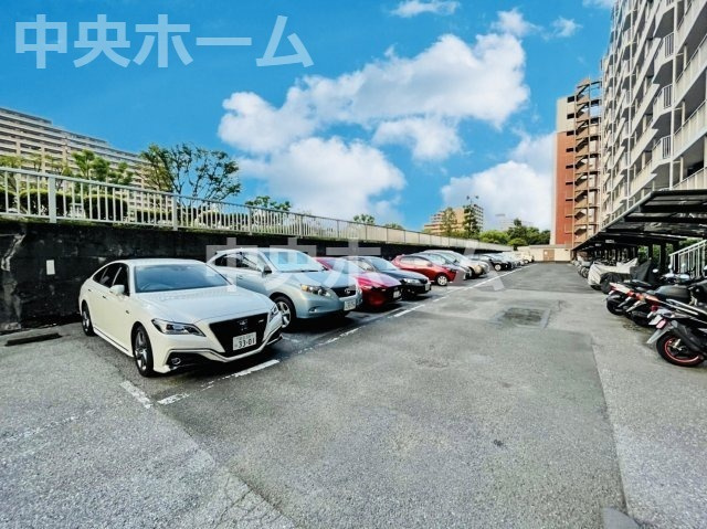 東陽町スカイハイツの駐車場|【敷地内駐車場】最新の空き状況や費用などの詳細は担当スタッフまでお問い合わせください。