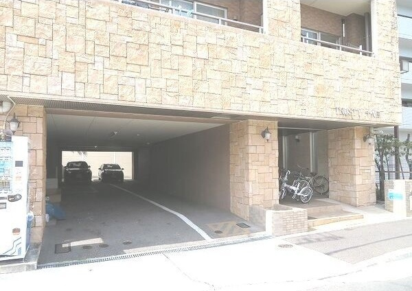 TRUSTY千代田の駐車場