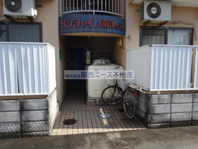 【エントランス】 | LIBRA大東