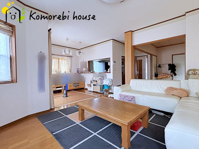 上尾市日の出一丁目　中古戸建ての居間・リビング|26.7.13　撮影済み