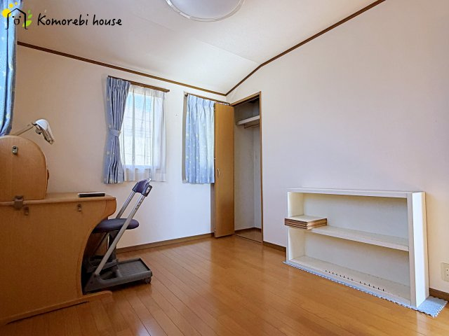 上尾市日の出一丁目　中古戸建ての洋室|26.10.1　撮影済み