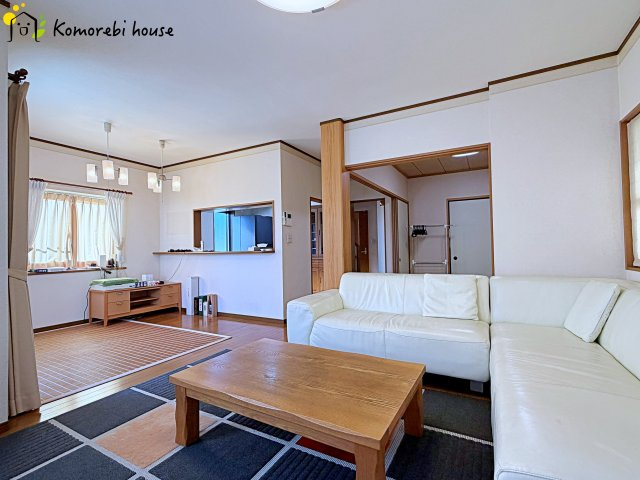 上尾市日の出一丁目　中古戸建ての玄関|26.7.13　撮影済み