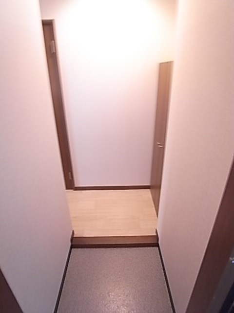 キアラ富松A棟の玄関