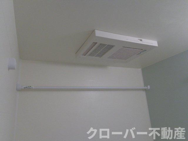 ショコラーデの設備|浴室乾燥機
外観写真（昼）