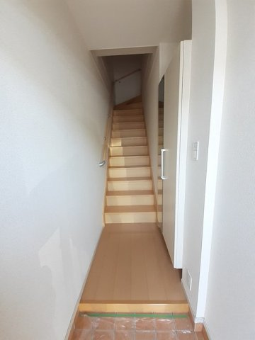 ルミエールＢの玄関