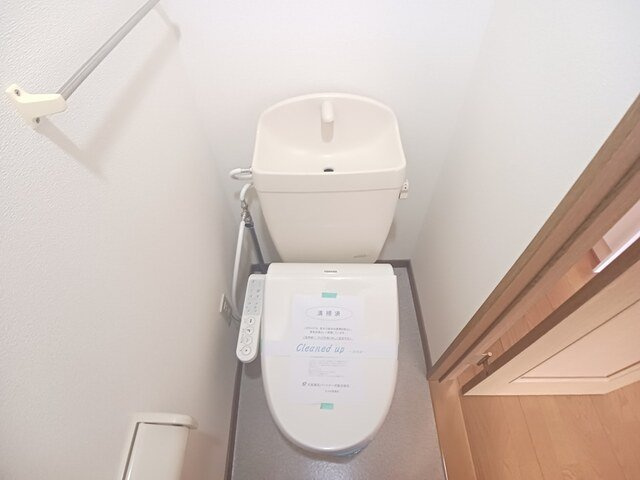【トイレ】 | フリーアメニティ　ＯＮＥ | 落ち着いた色調のトイレです