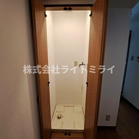 クレアシオン市ヶ谷西の玄関|洗濯機置場 