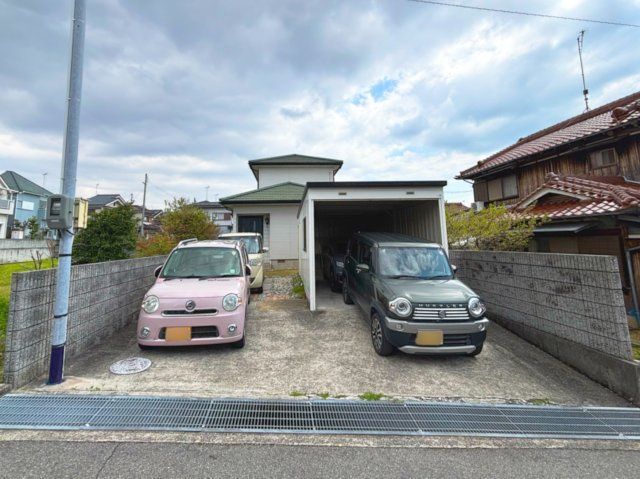 明石市魚住町金ヶ崎の駐車場|普通車4台、軽自動車なら5台駐車可能