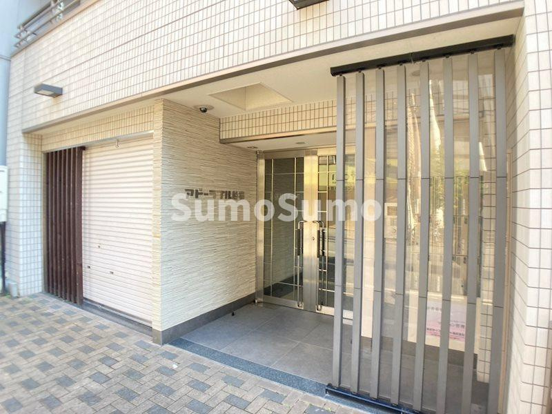アドーラブル船場のエントランス|建物の内部です