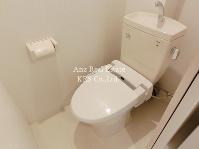 【トイレ】 | オリエンタル南堀江 | 冬場での使用や清潔好きの方にうれしい温水洗浄便座♪