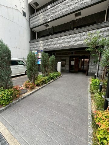 プレサンス谷町七丁目Ⅱのエントランス