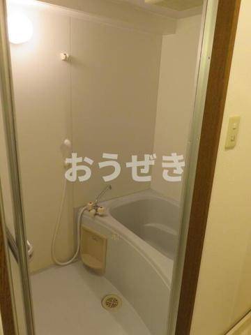 ドアーズ伊勢佐木の浴室