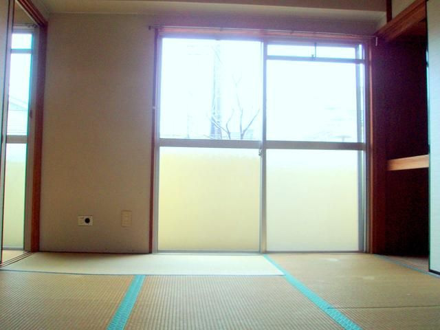 大岡ビルの寝室
