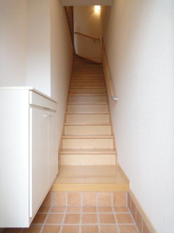 明るい玄関です